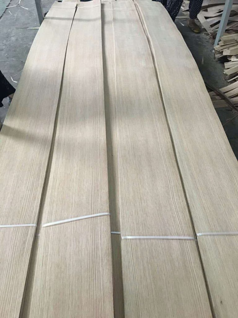 Sliced Red Oak Veneer