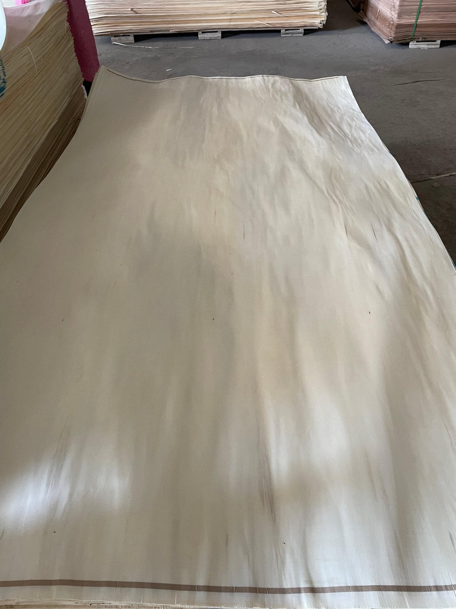 Rotary cut veneer sample