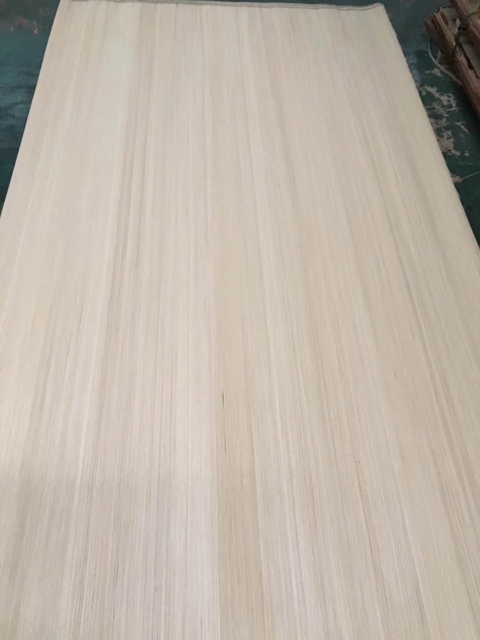 Engineered veneer sample