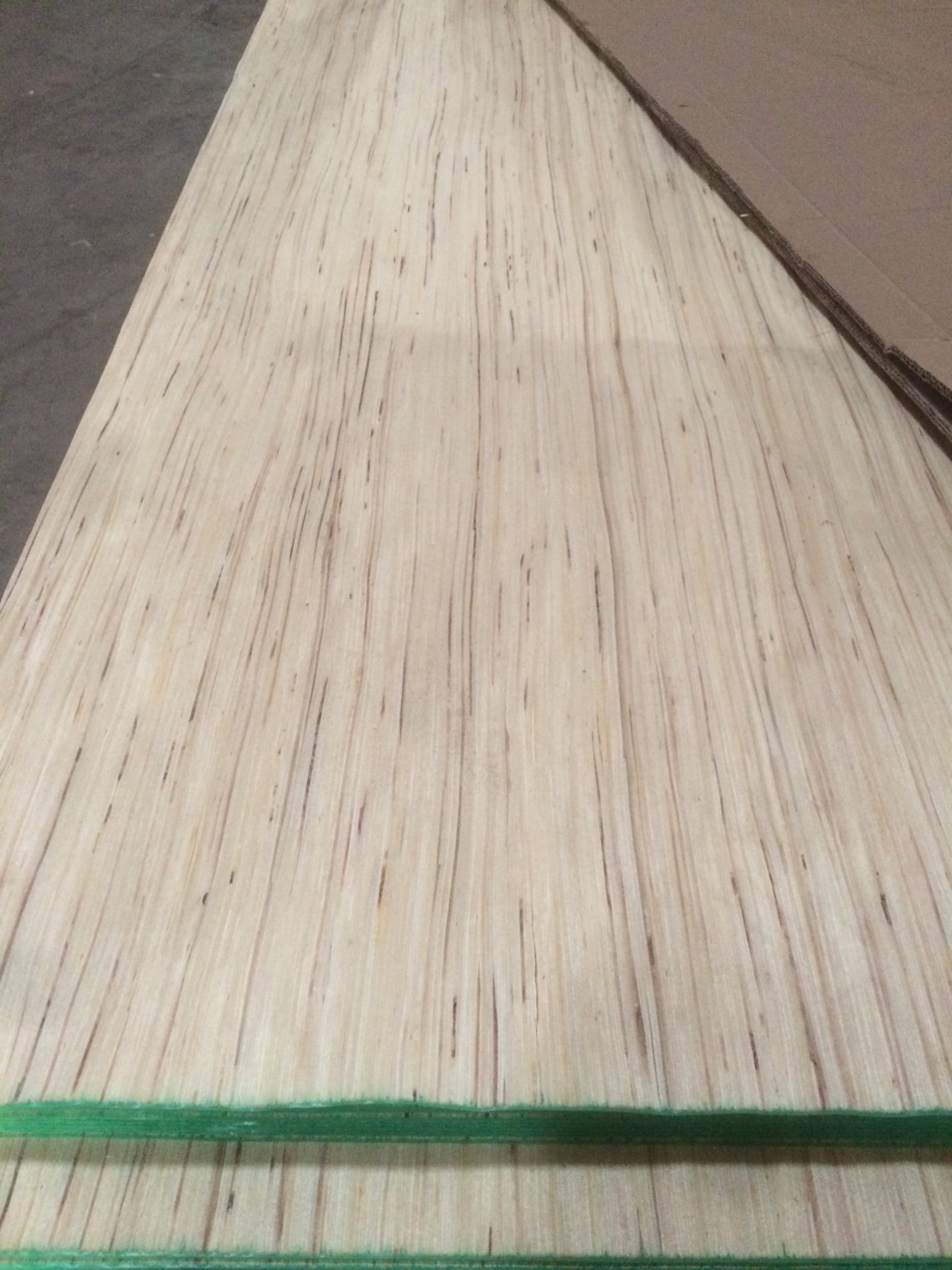 Engineered veneer sample